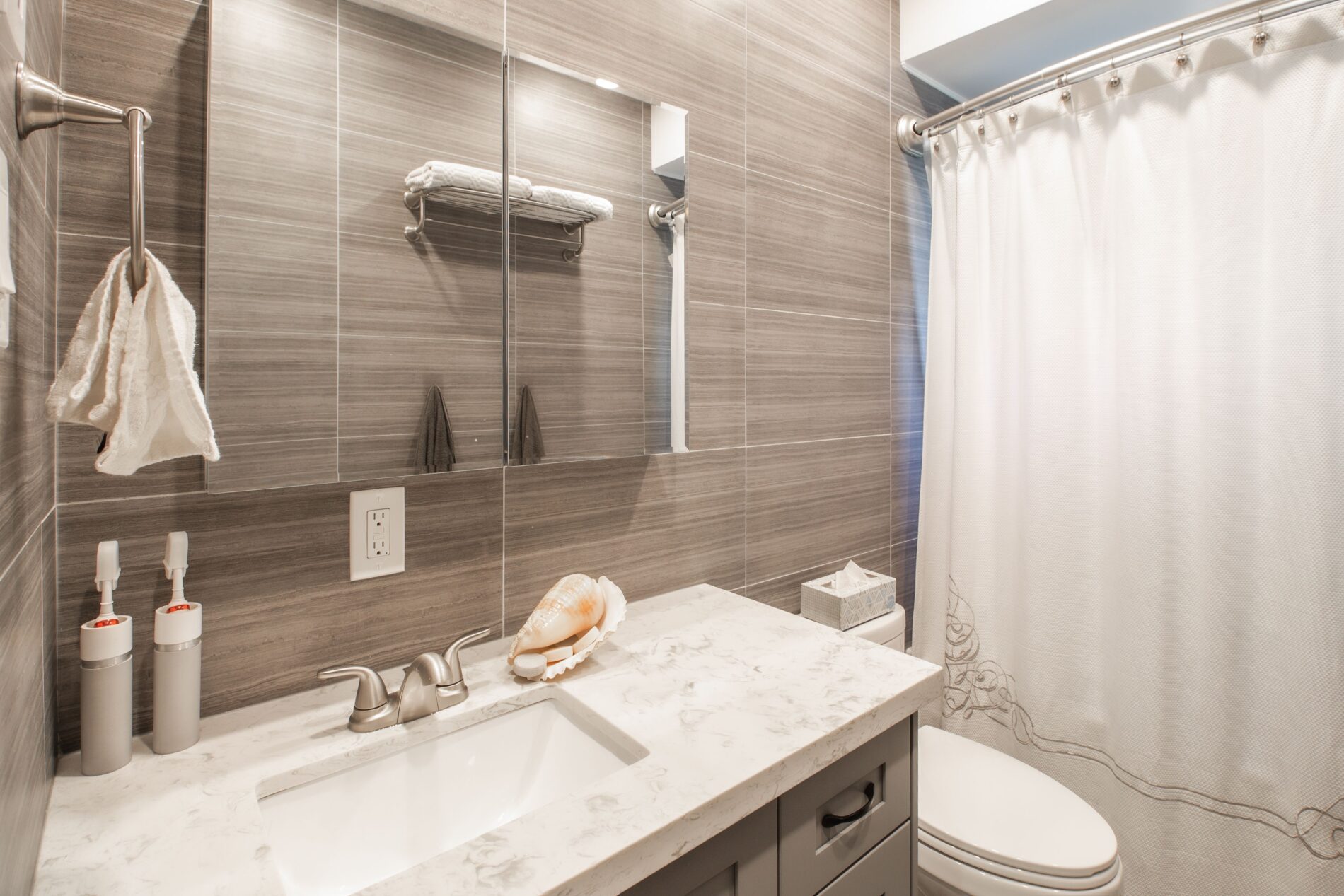 Best Bathroom Remodeling Contractors - AMD Remodeling